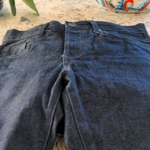 Dark blue Men's Slim Fit Jeans in size 30x32. Like new.